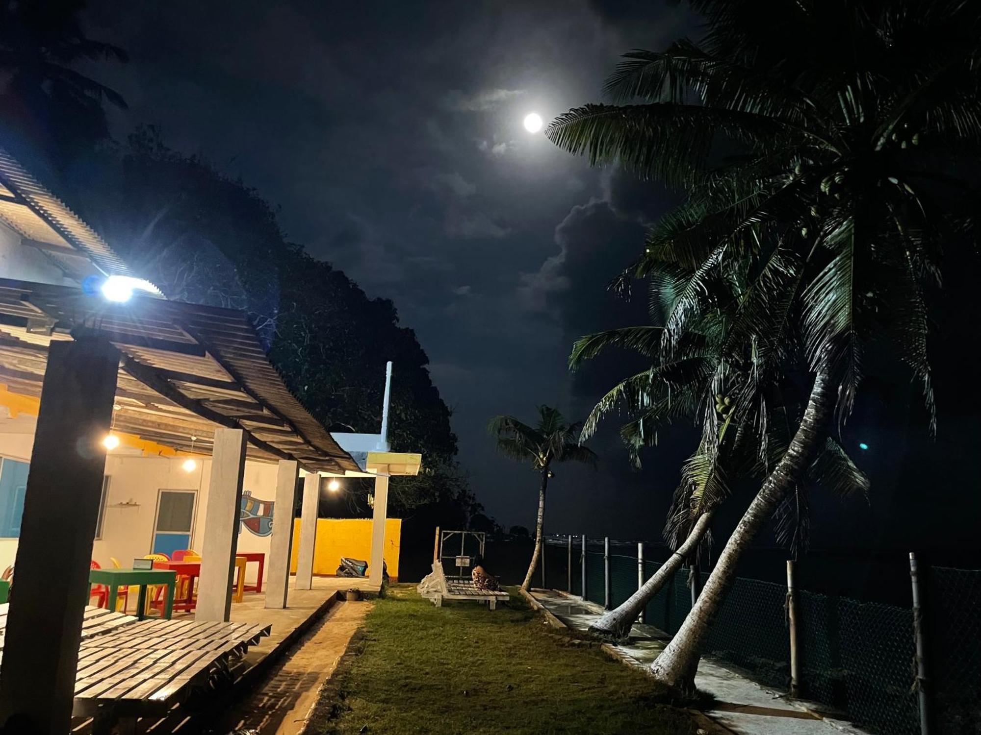 Sayuri Beach Hotel 마타라 외부 사진