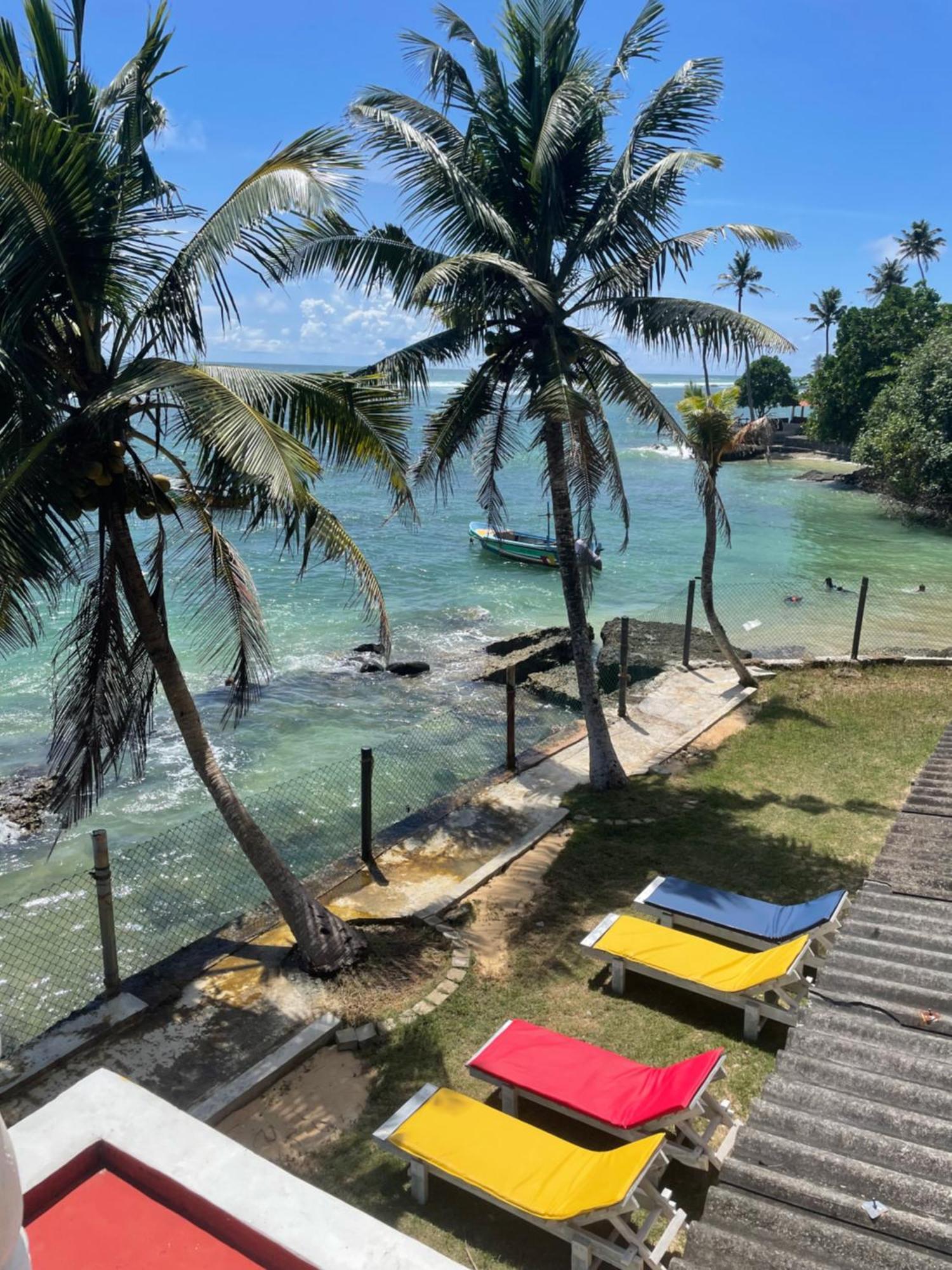 Sayuri Beach Hotel 마타라 외부 사진