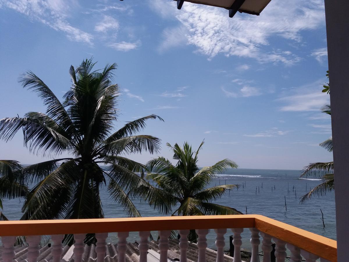 Sayuri Beach Hotel 마타라 외부 사진