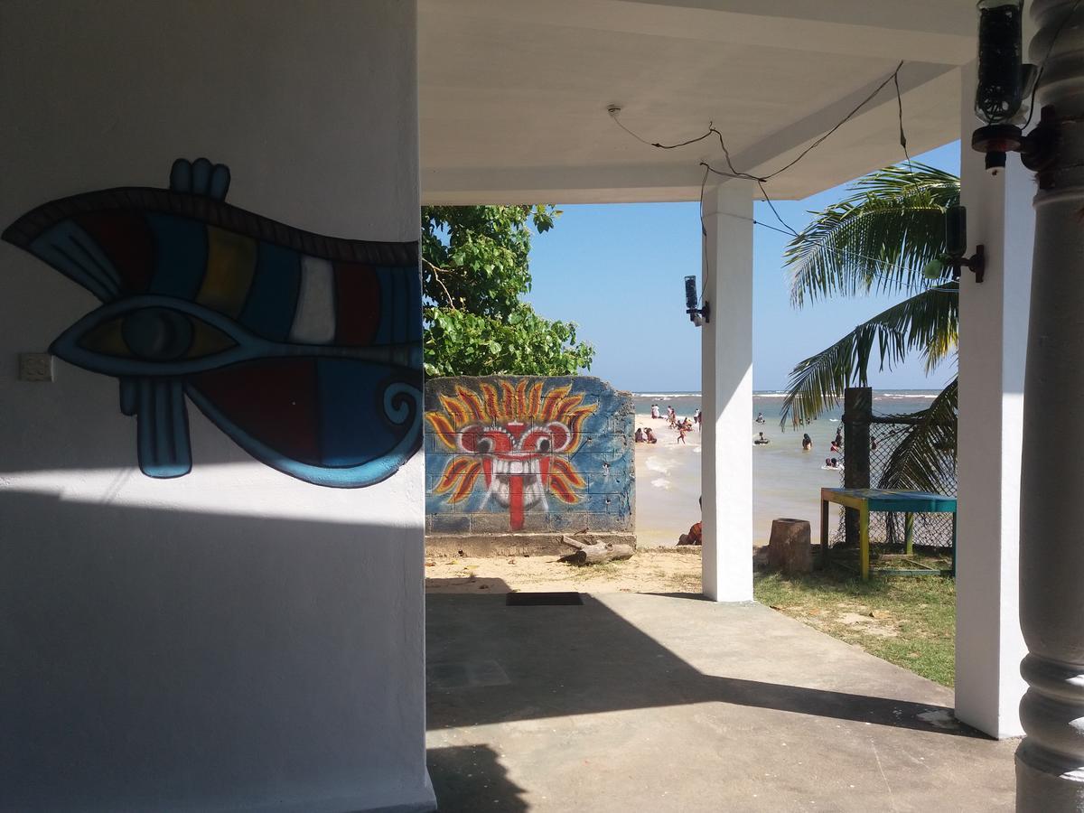Sayuri Beach Hotel 마타라 외부 사진