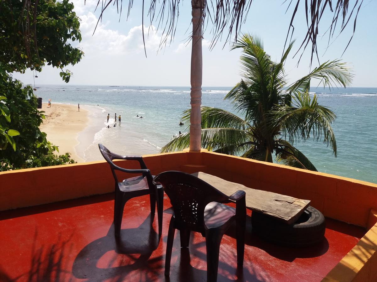 Sayuri Beach Hotel 마타라 외부 사진