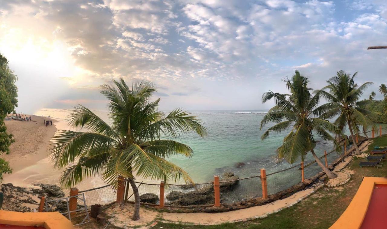 Sayuri Beach Hotel 마타라 외부 사진